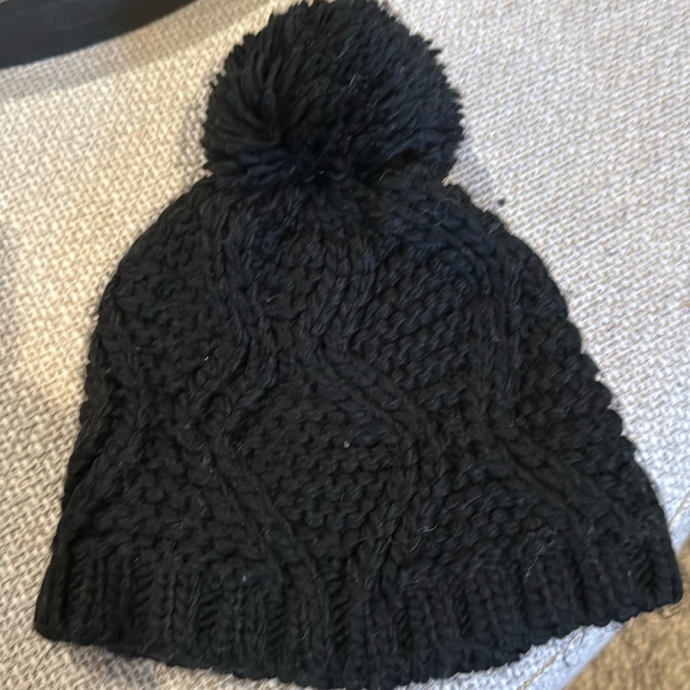 Women’s Black Winter Hat